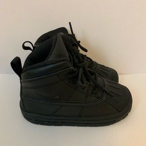 Nike woodside Acg boots size 8c